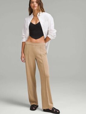 lululemon athletica Wide-Leg Softstreme Pants in Filbert Tan XS